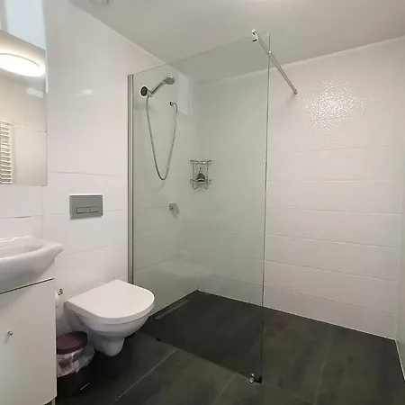 Firstroom 招待所