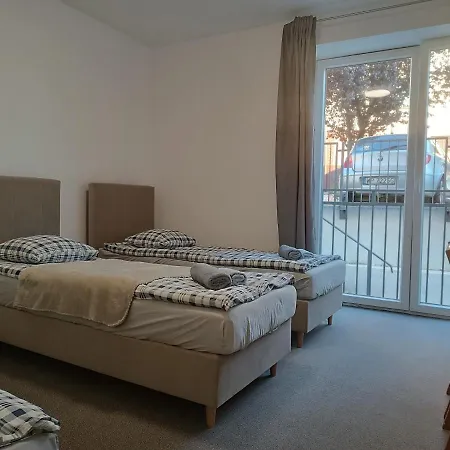 Firstroom Pensionat *