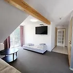 Firstroom بيت ضيافة غدانسك